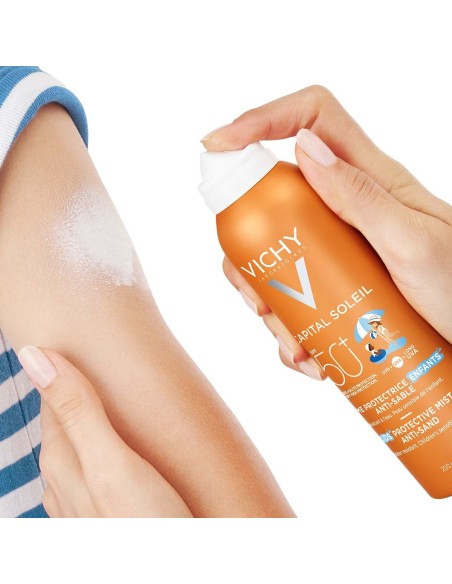 Vichy Capital Soleil Dječji sprej protiv priljepljivanja pijeska na kožu SPF 50+