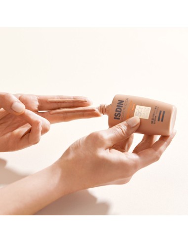 ISDIN Fotoprotector Fusion Water Color Medium SPF 50 krema